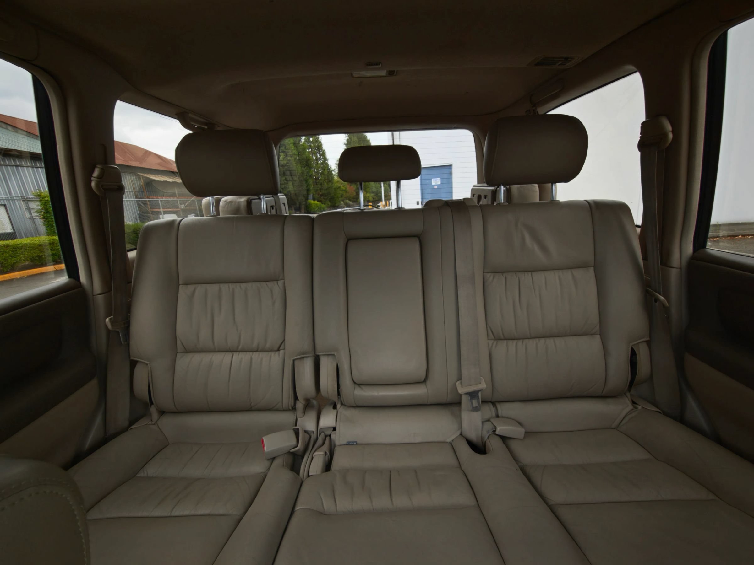 Used 2002 Toyota Land Cruiser AWD/4WD image 40