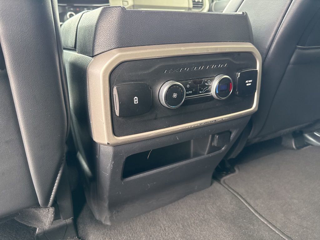 Used 2024 Ford Expedition XLT AWD/4WD image 15