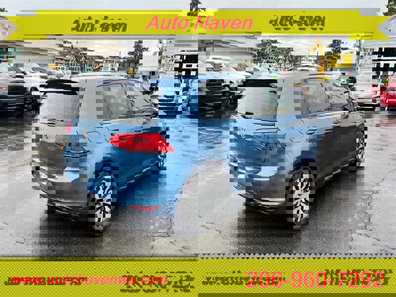 Used 2016 Volkswagen e-Golf SE image 5