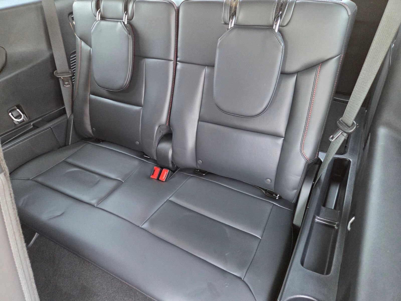 Certified 2025 Ford Explorer ST-Line RWD image 12