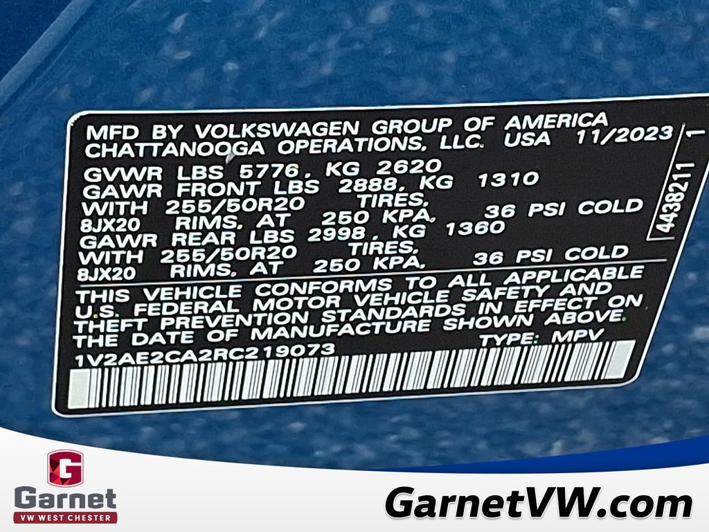 Certified 2024 Volkswagen Atlas Cross Sport SEL R-Line image 28