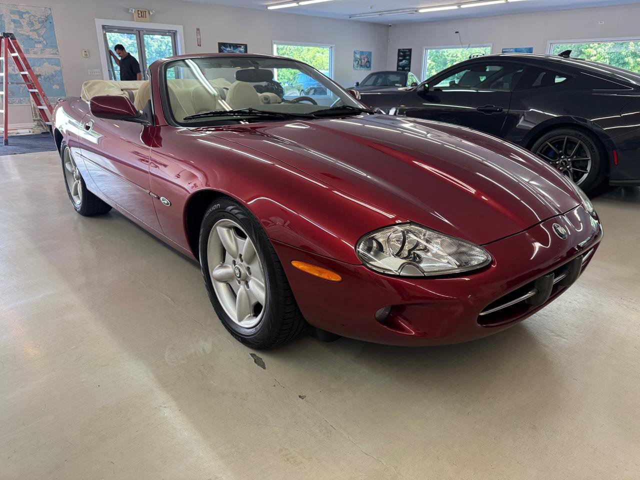 Used 1997 Jaguar XK8 Convertible RWD image 10