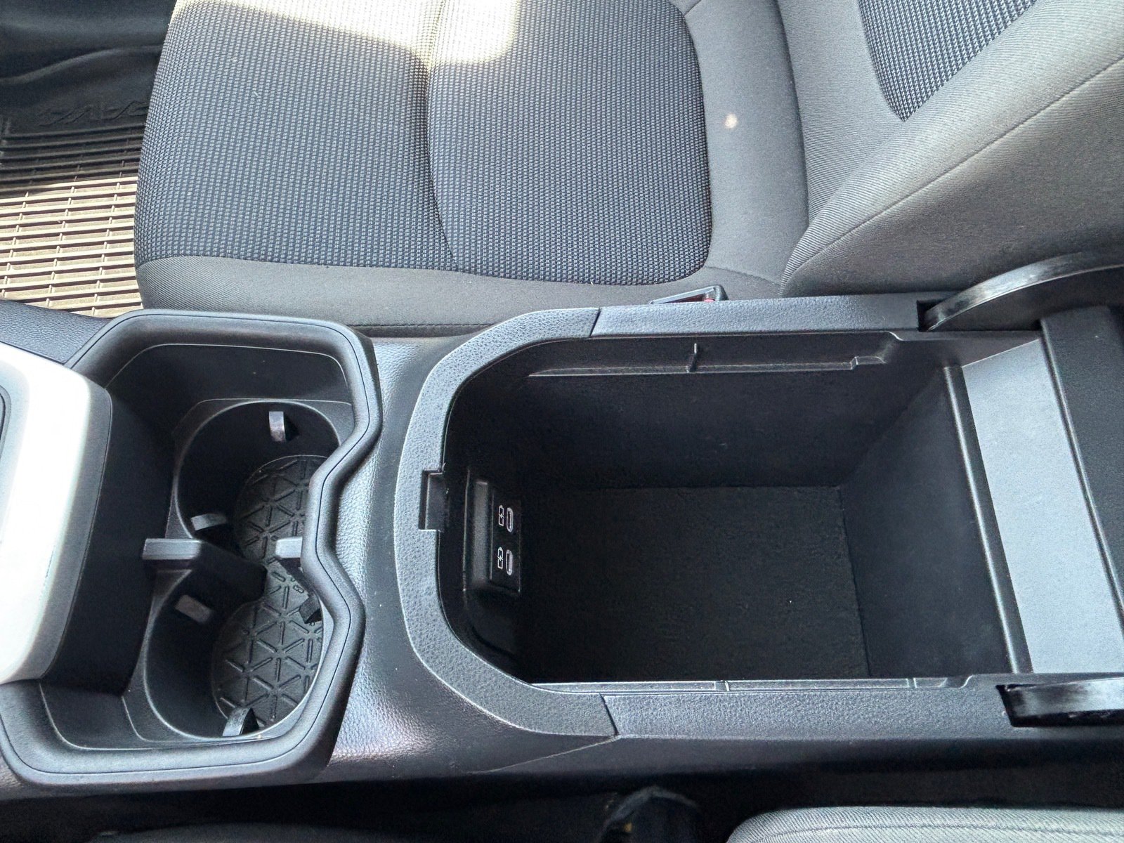 Used 2023 Toyota RAV4 LE AWD/4WD image 18