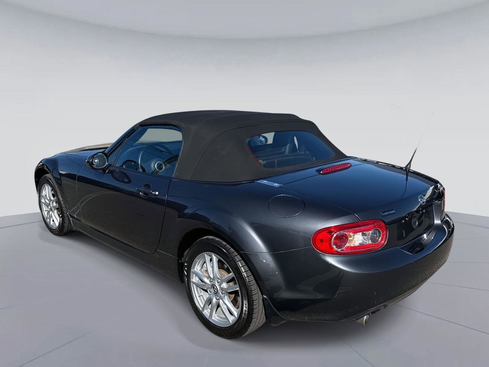 Used 2015 MAZDA MX-5 Miata Sport image 5