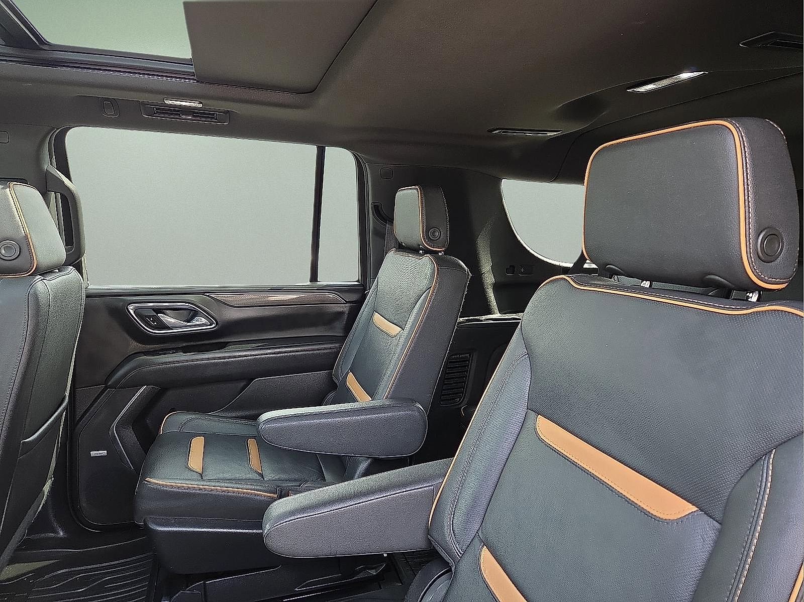 Used 2023 GMC Yukon XL AT4 w/ AT4 Premium Plus Package image 10