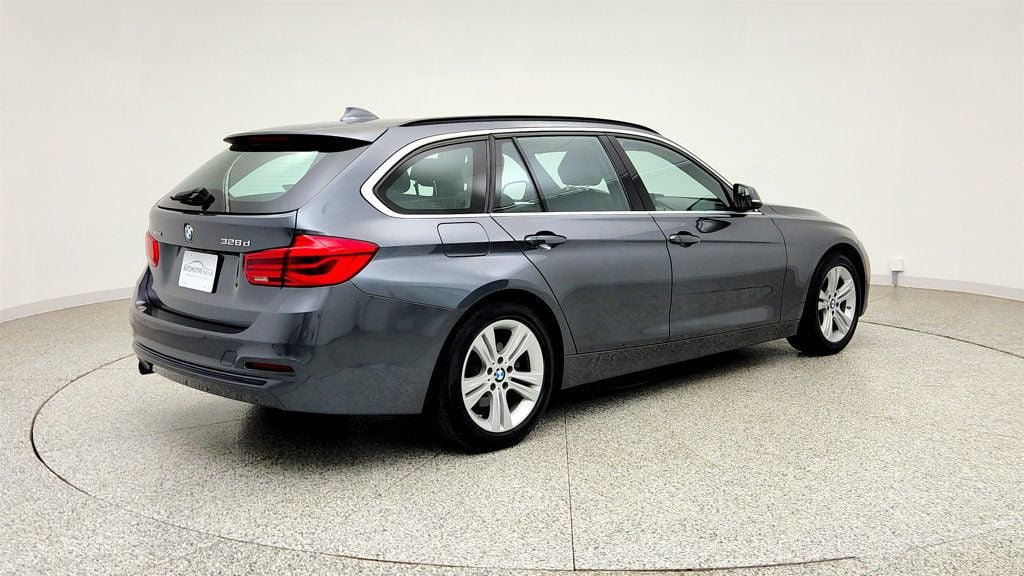 Used 2018 BMW 328d xDrive Wagon AWD/4WD image 5