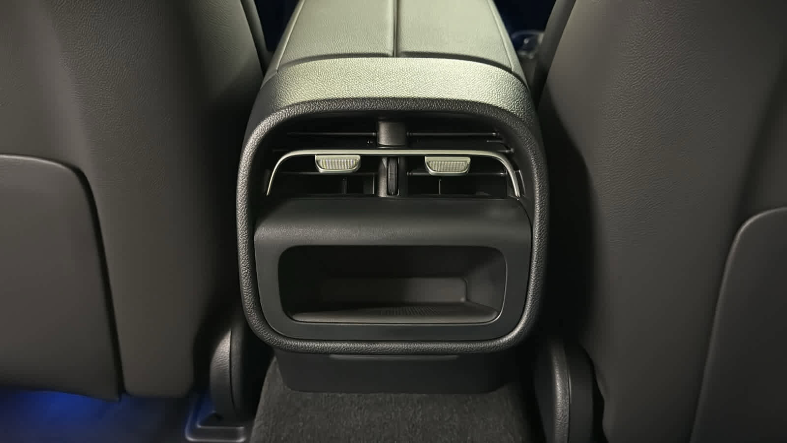 New 2026 Mercedes-Benz E 450 4MATIC Sedan image 29