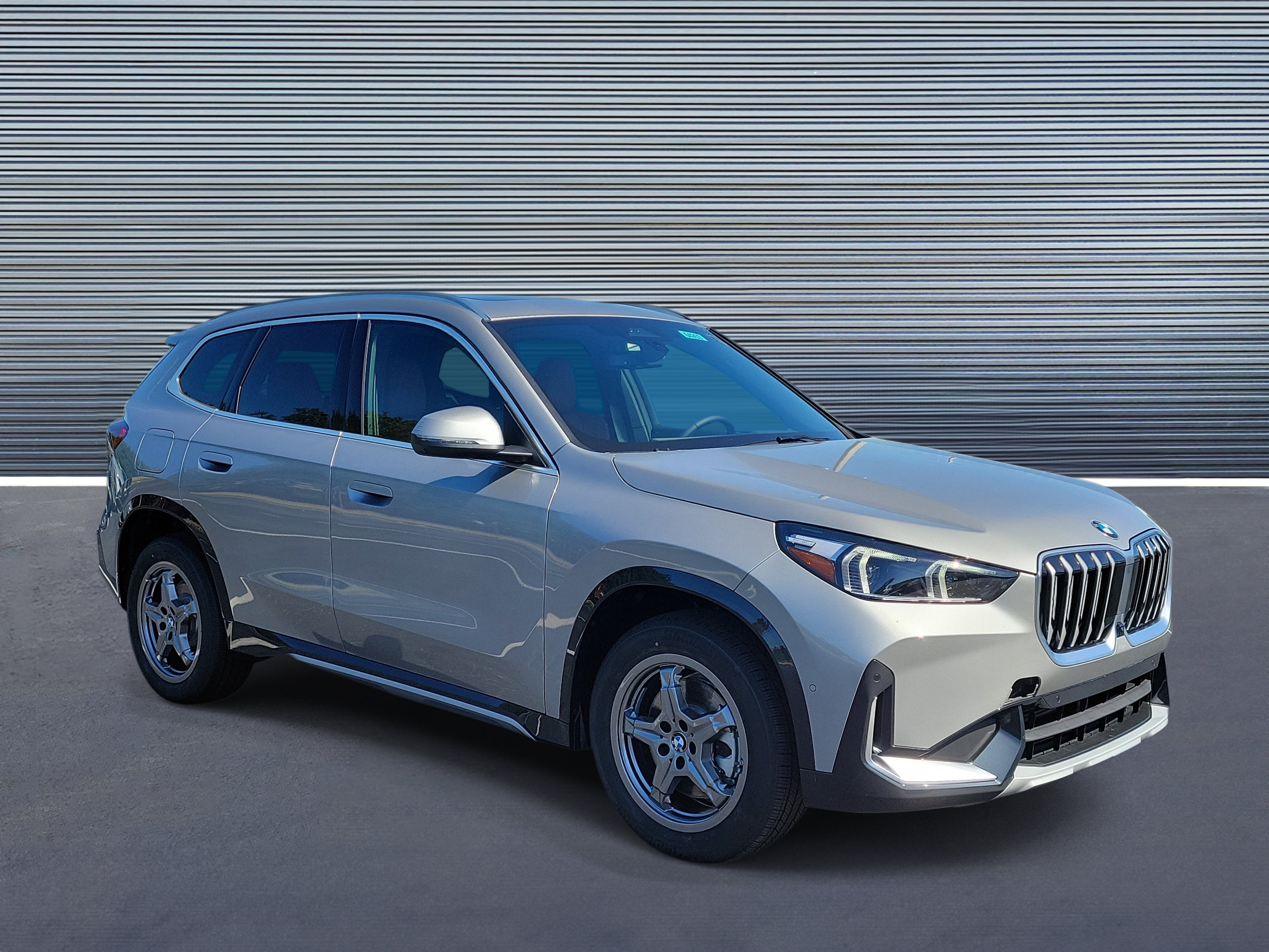 New 2027 BMW X1 xDrive28i w/ Technology Package AWD/4WD image 2