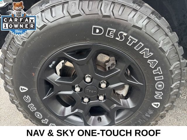Used 2023 Jeep Wrangler Unlimited w/ Sun & Screen Package AWD/4WD image 11