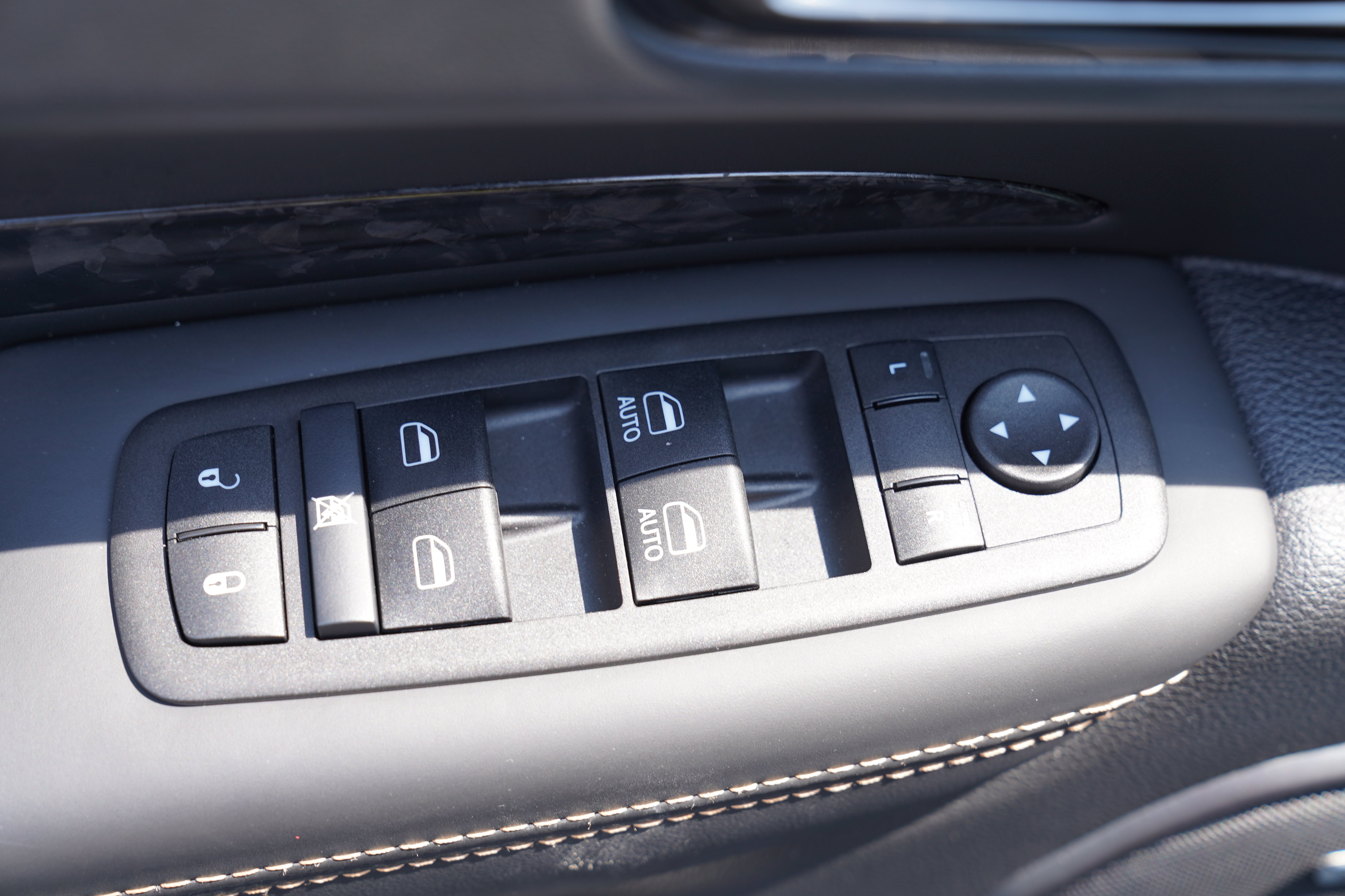 Used 2025 Dodge Durango R/T AWD/4WD image 17