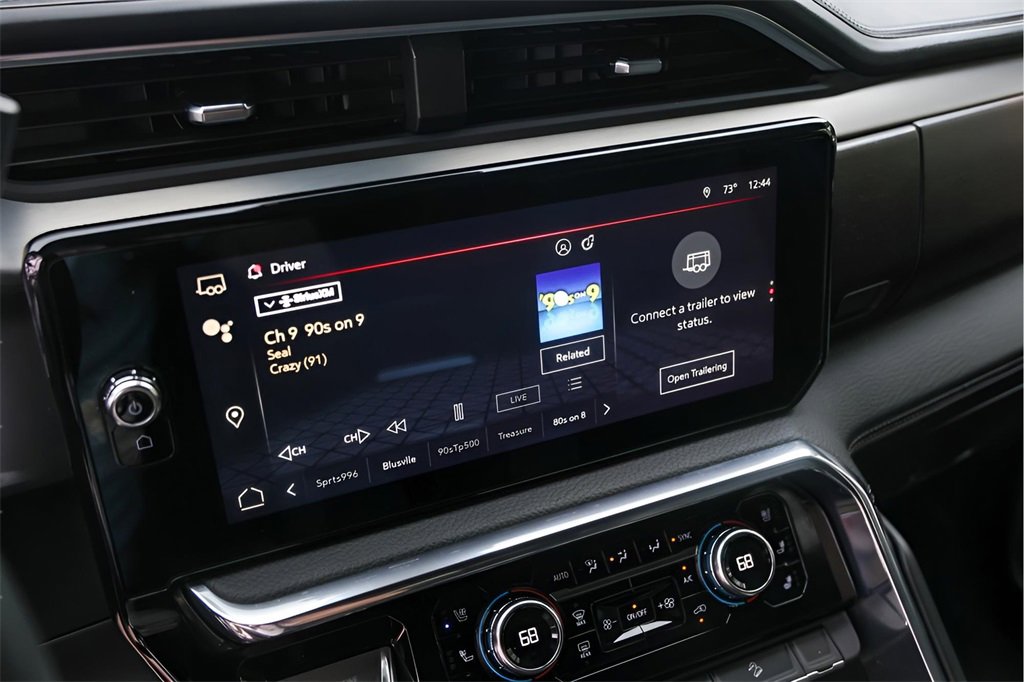 Used 2024 GMC Sierra 3500 Denali w/ Denali Reserve Package image 19