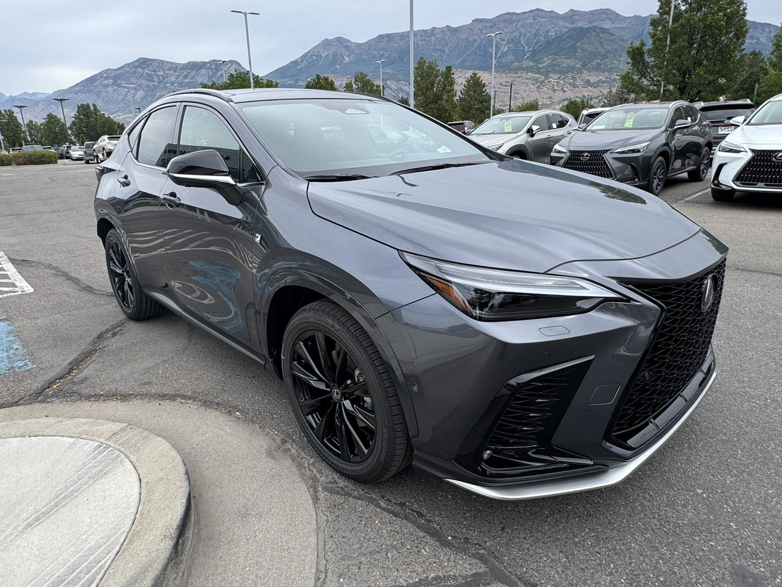 New 2026 Lexus NX 350h F Sport AWD/4WD image 8