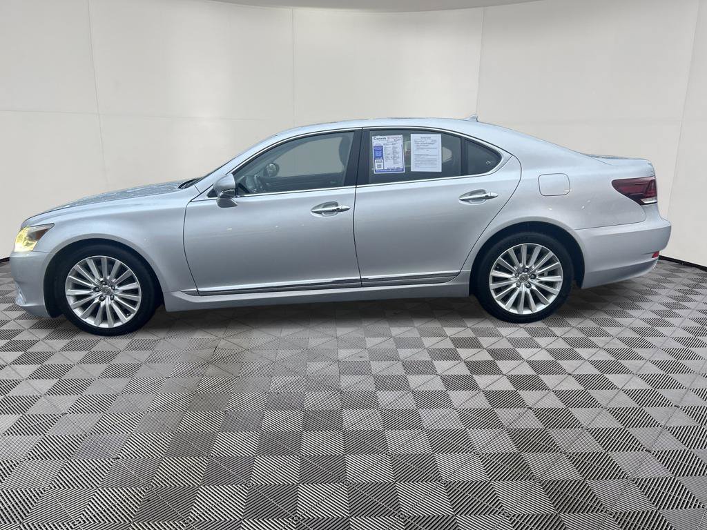 Used 2013 Lexus LS 460 AWD w/ Comfort Pkg image 4