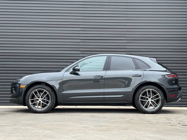 Certified 2026 Porsche Macan AWD/4WD image 2
