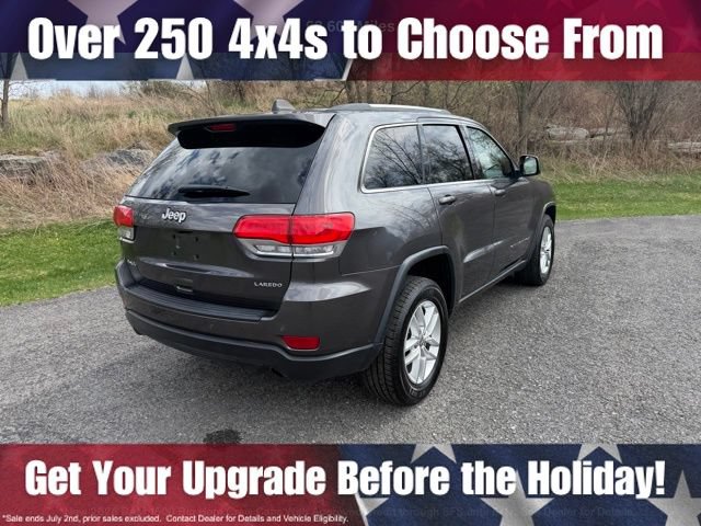 Used 2018 Jeep Grand Cherokee Laredo AWD/4WD image 4