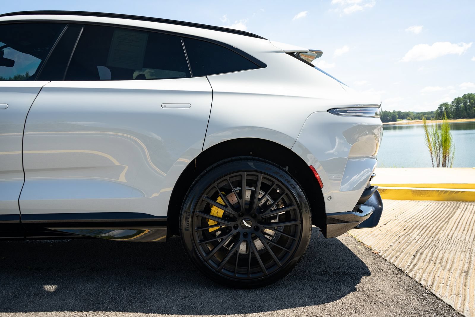 Used 2023 Aston Martin DBX 707 AWD/4WD image 17