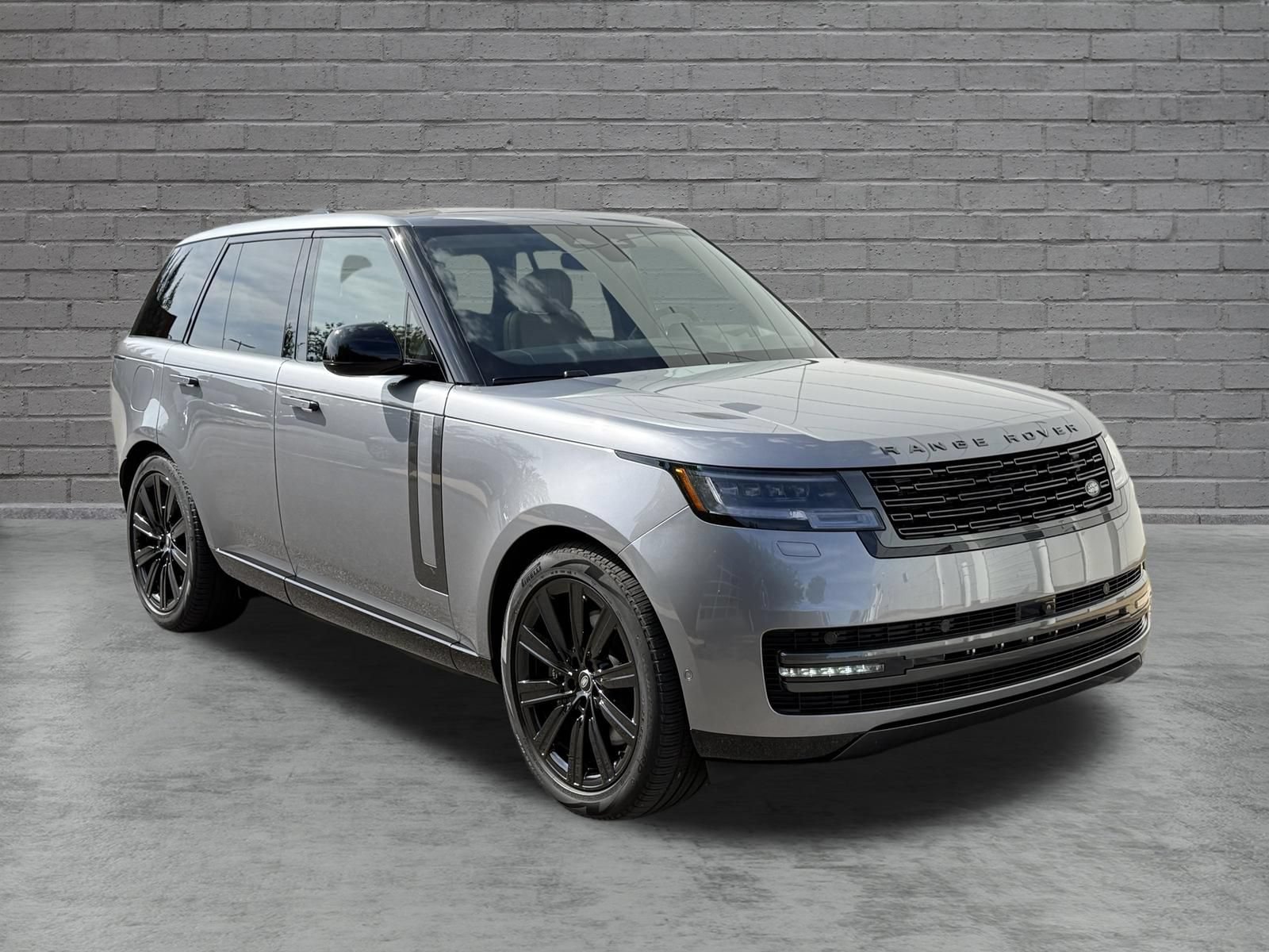Used 2025 Land Rover Range Rover SE AWD/4WD image 11