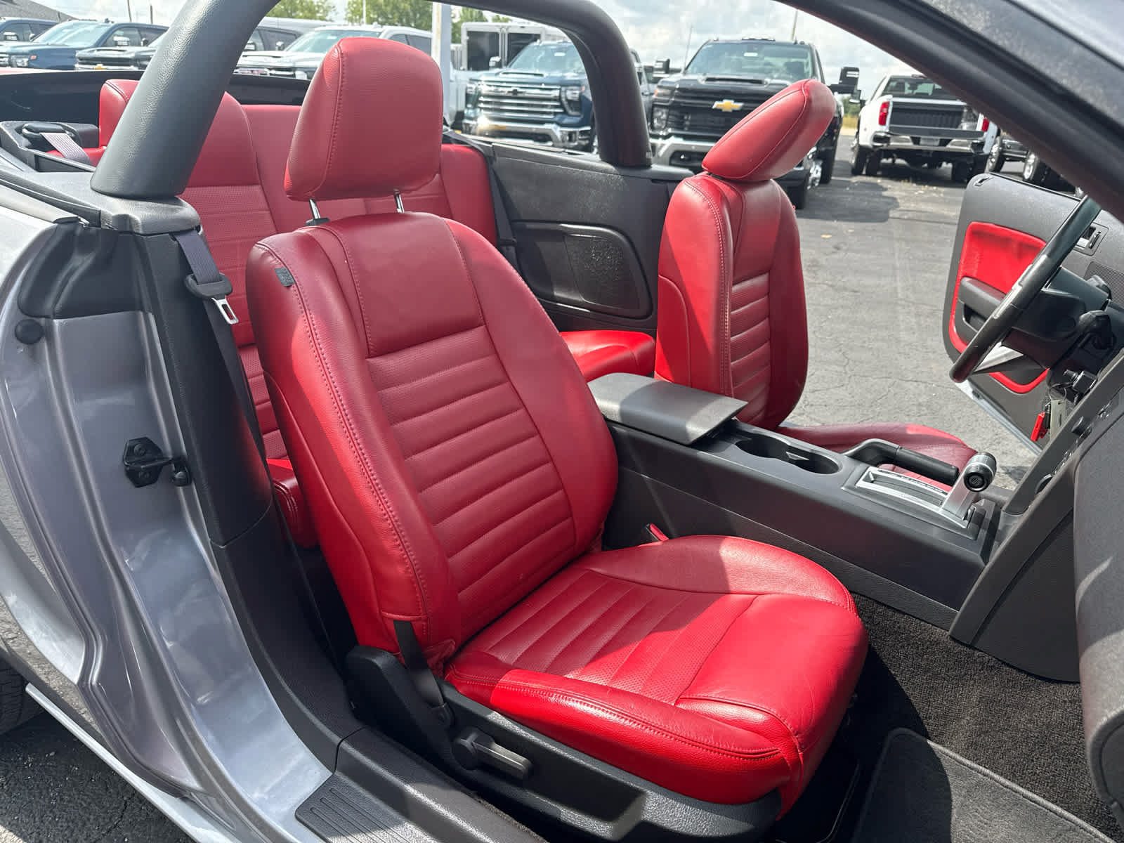 Used 2006 Ford Mustang GT RWD image 23