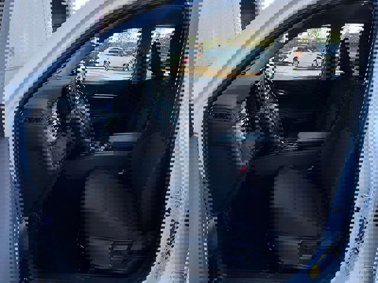 Used 2025 Toyota Camry LE image 10