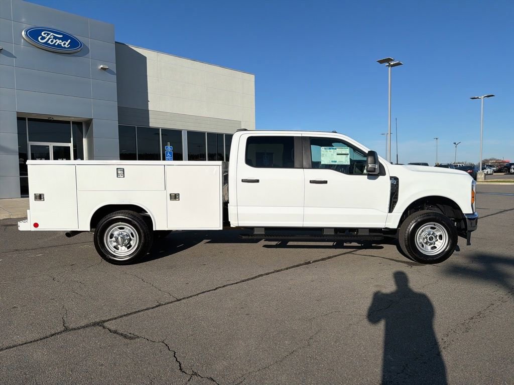 New 2026 Ford F350 XL w/ XL Chrome Package image 2