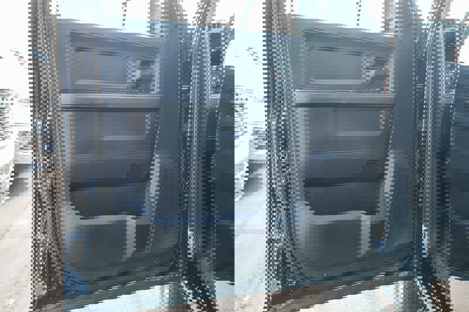 Used 2018 RAM 1500 Express image 19