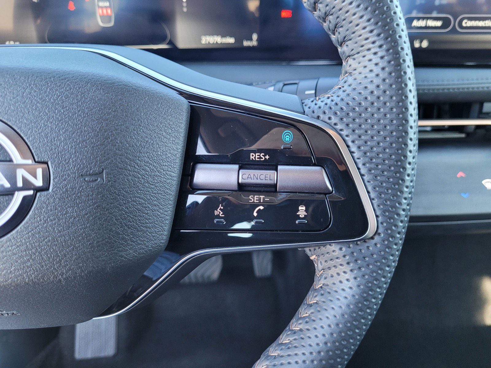 Used 2024 Nissan Ariya AWD image 22