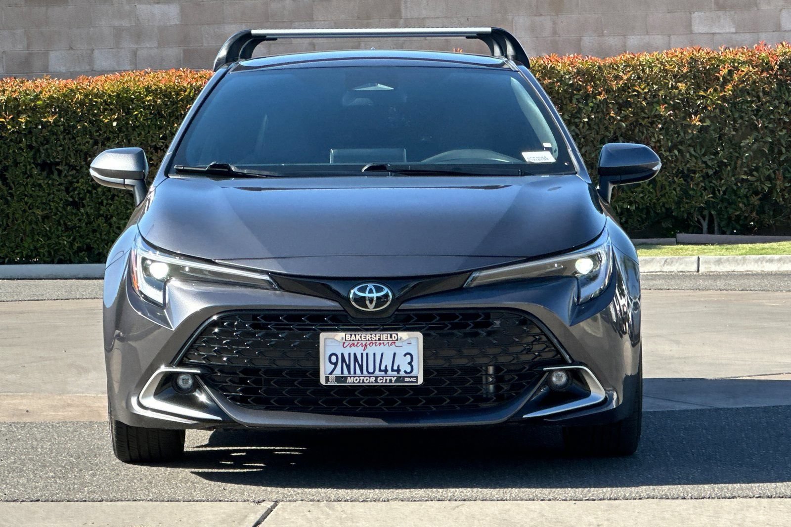 Used 2025 Toyota Corolla XSE FWD image 9