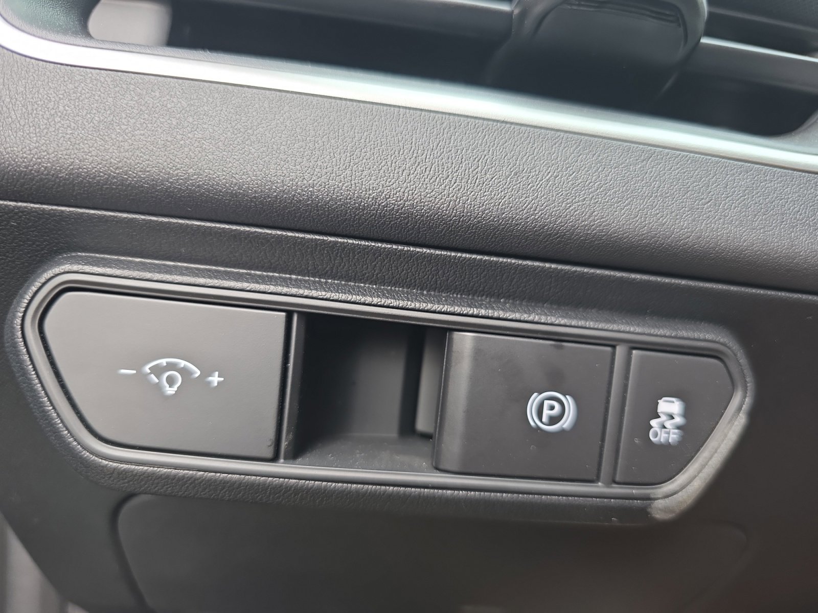 Certified 2025 Kia K4 LXS image 25