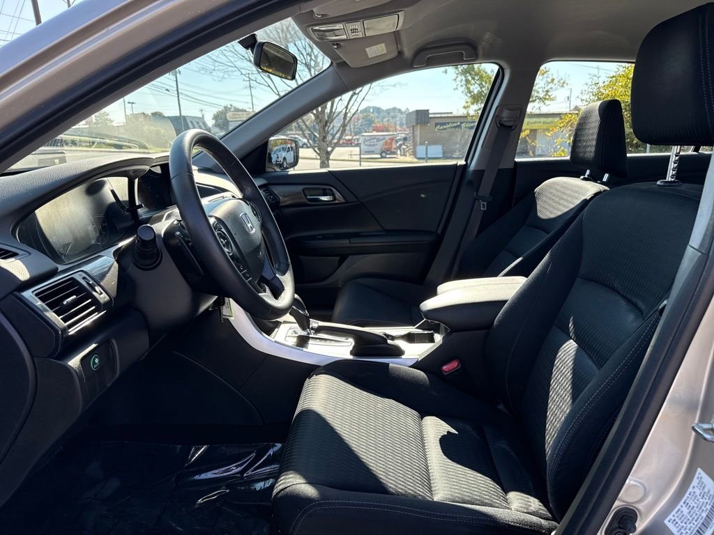 Used 2015 Honda Accord Sport image 12
