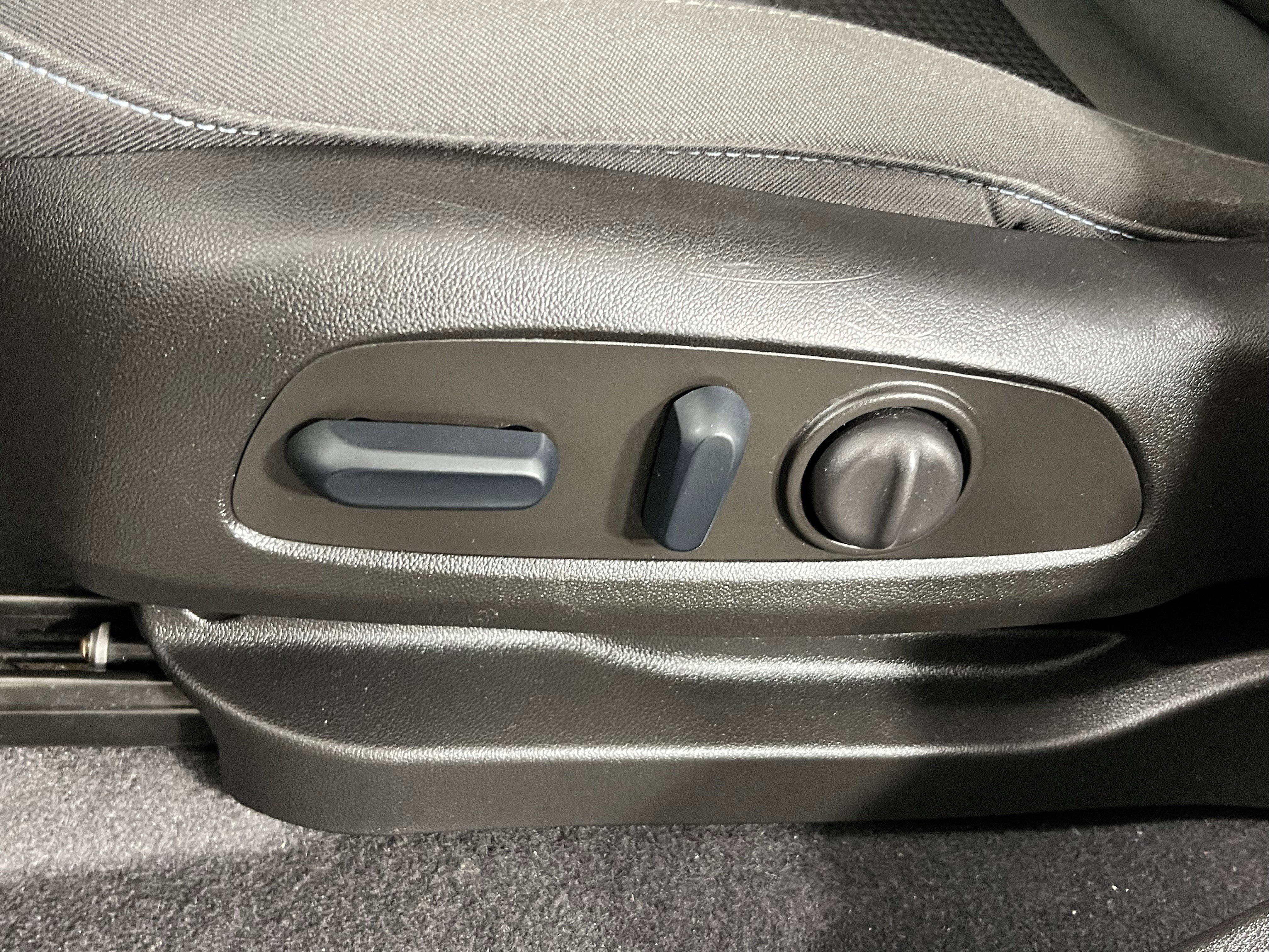 Used 2022 Chevrolet Bolt LT image 14