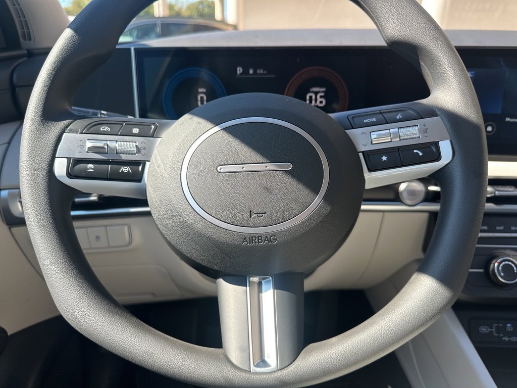 New 2026 Hyundai Tucson SE image 16