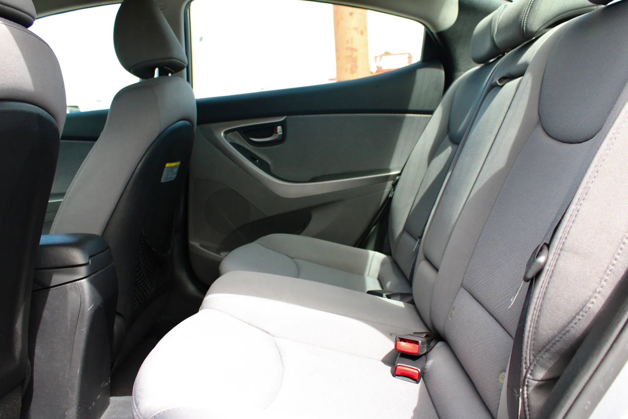 Used 2013 Hyundai Elantra GLS w/ Preferred Pkg FWD image 11