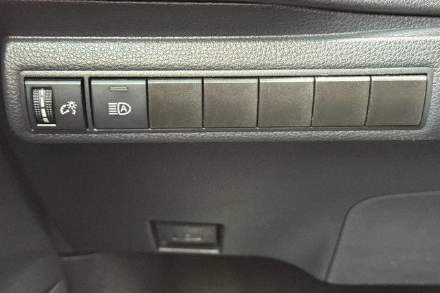 Used 2024 Toyota Corolla LE FWD image 41