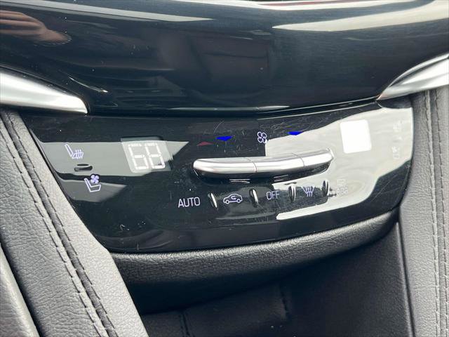 Used 2024 Cadillac XT6 Premium Luxury image 31