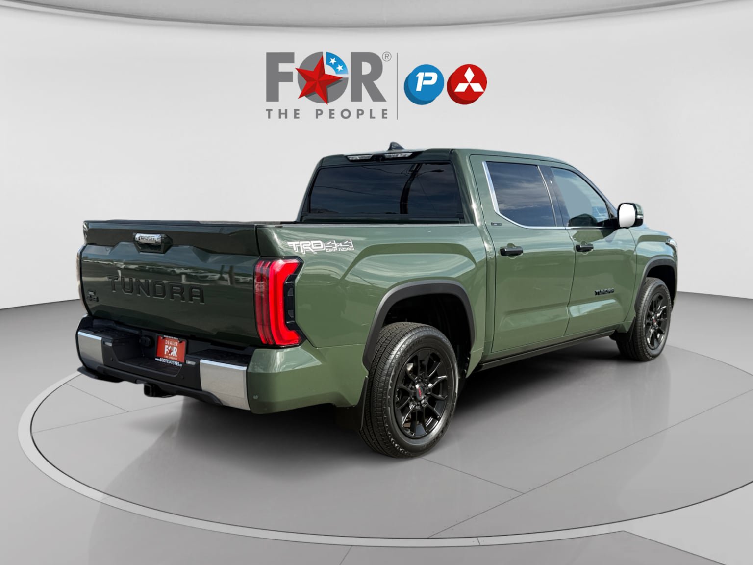 Used 2022 Toyota Tundra Limited w/ TRD Off-Road Package AWD/4WD image 5