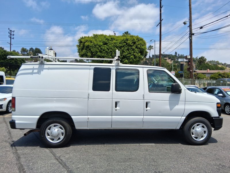 Used 2014 Ford E-150 and Econoline 150 w/ Power Group RWD image 7