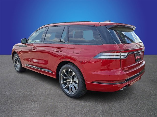New 2025 Lincoln Aviator AWD w/ Jet Appearance Package image 3