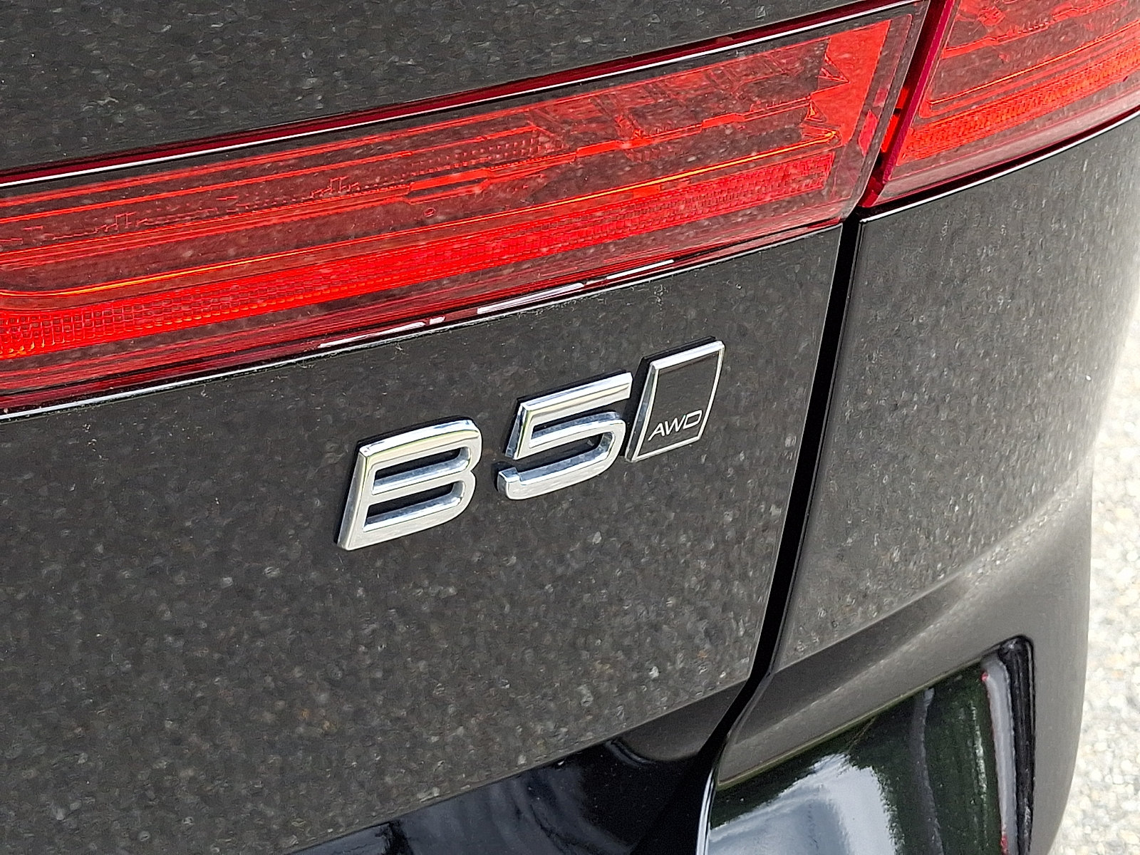 Certified 2023 Volvo XC60 B5 Ultimate w/ Climate Package AWD/4WD image 34