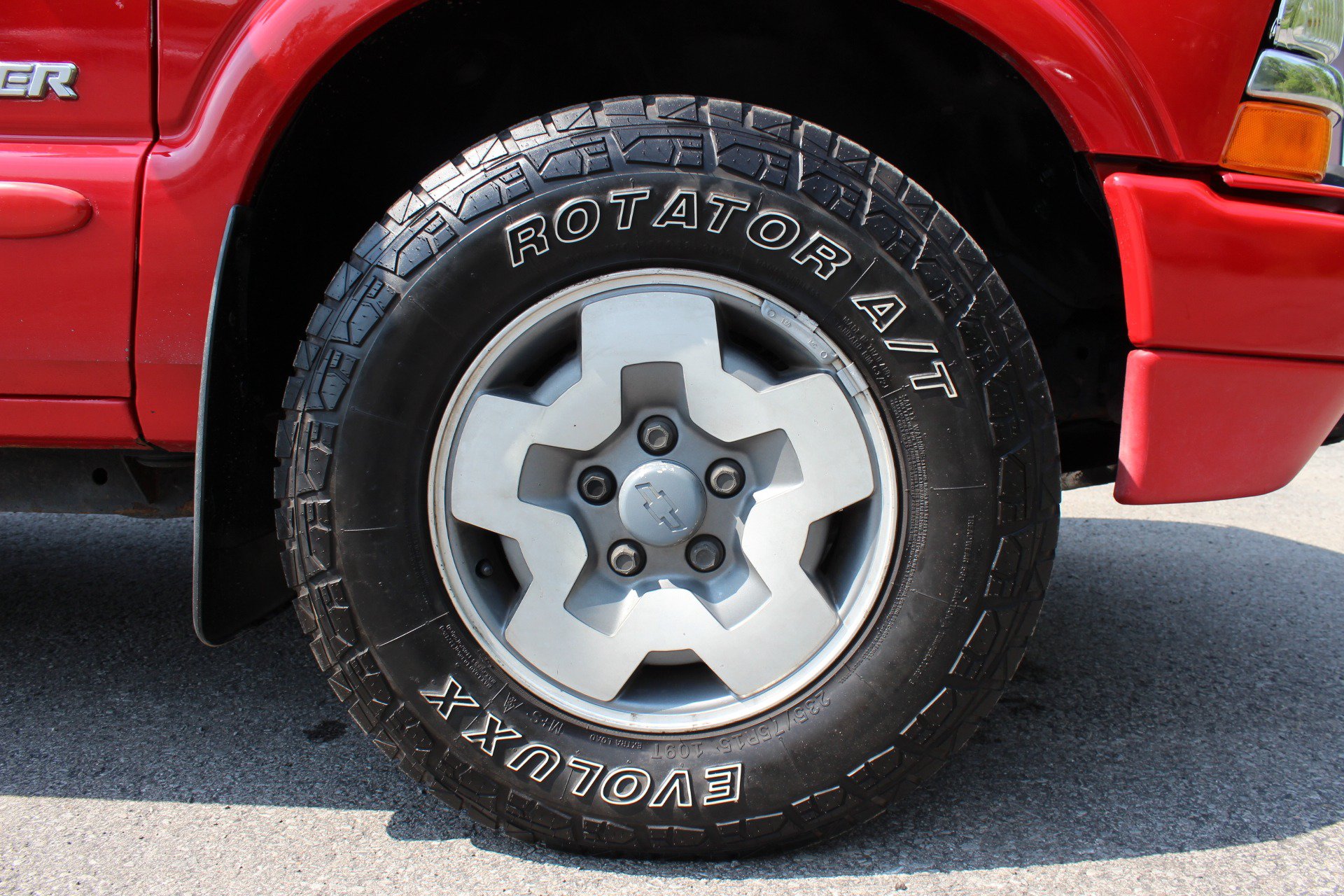 Used 2004 Chevrolet Blazer LS w/ Preferred Equipment Group AWD/4WD image 40