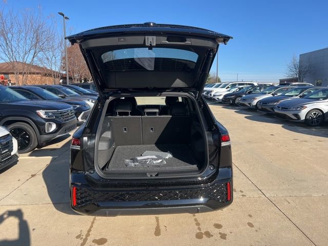 New 2026 Volkswagen Tiguan SE R-Line AWD/4WD image 9