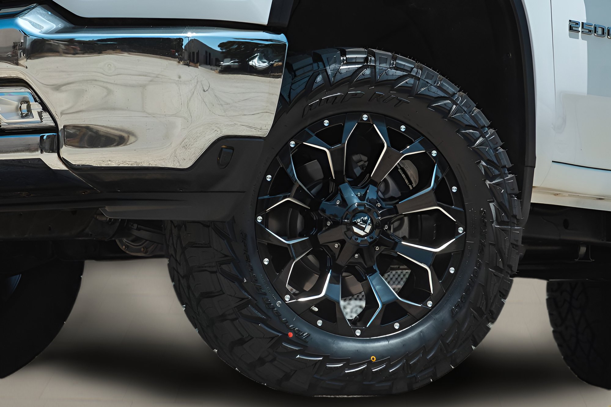 Used 2023 Chevrolet Silverado 2500 LTZ AWD/4WD image 8