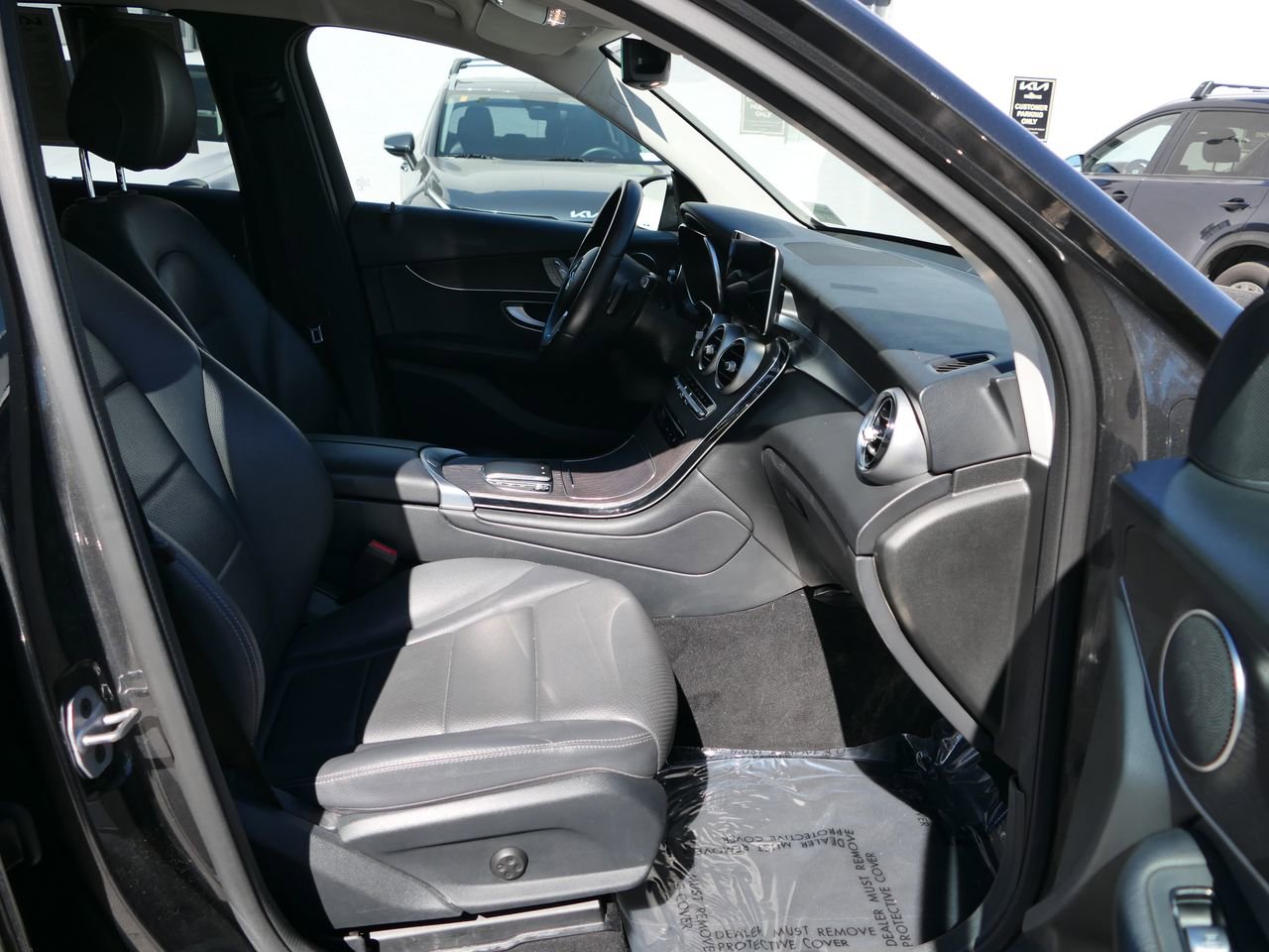 Used 2022 Mercedes-Benz GLC 300 image 32