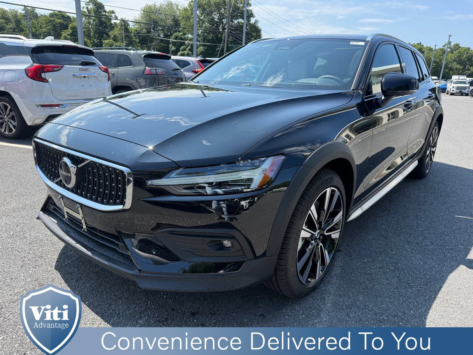 New 2026 Volvo V60 B5 Cross Country Ultra w/ Protection Package Premier AWD/4WD image 4
