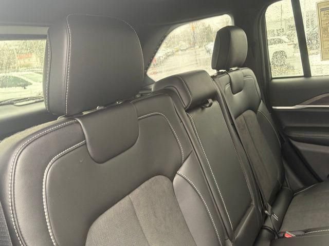 New 2026 Jeep Grand Cherokee Altitude AWD/4WD image 32