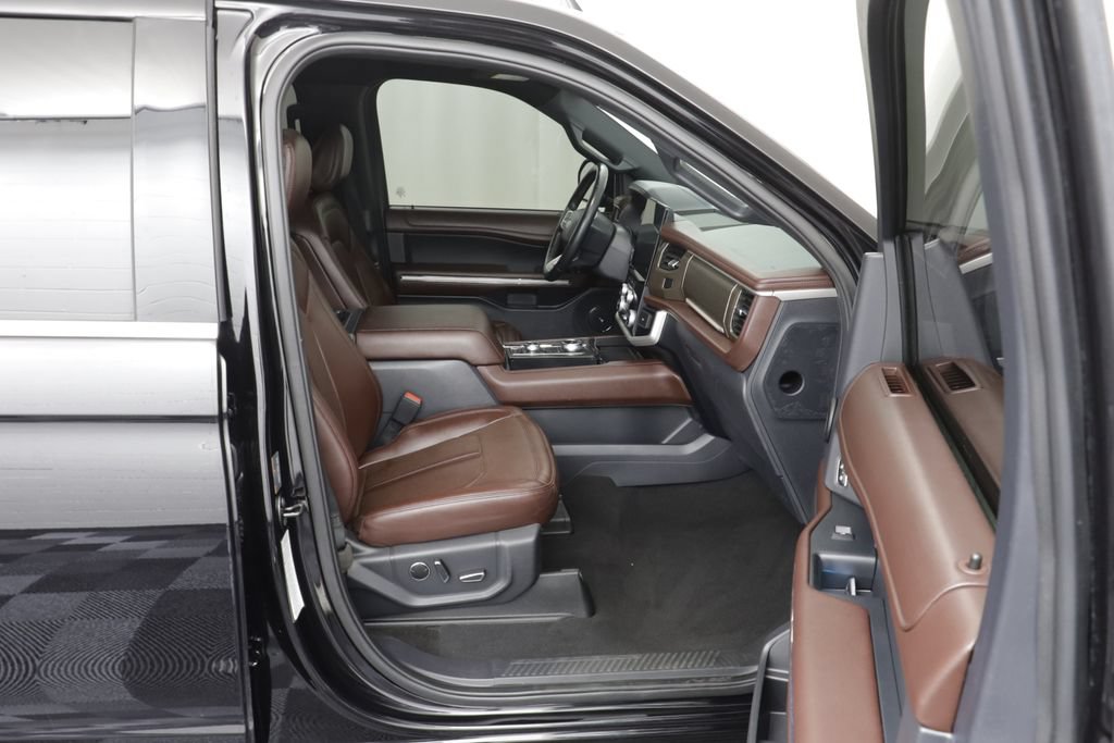 Used 2023 Ford Expedition Max Limited AWD/4WD image 22