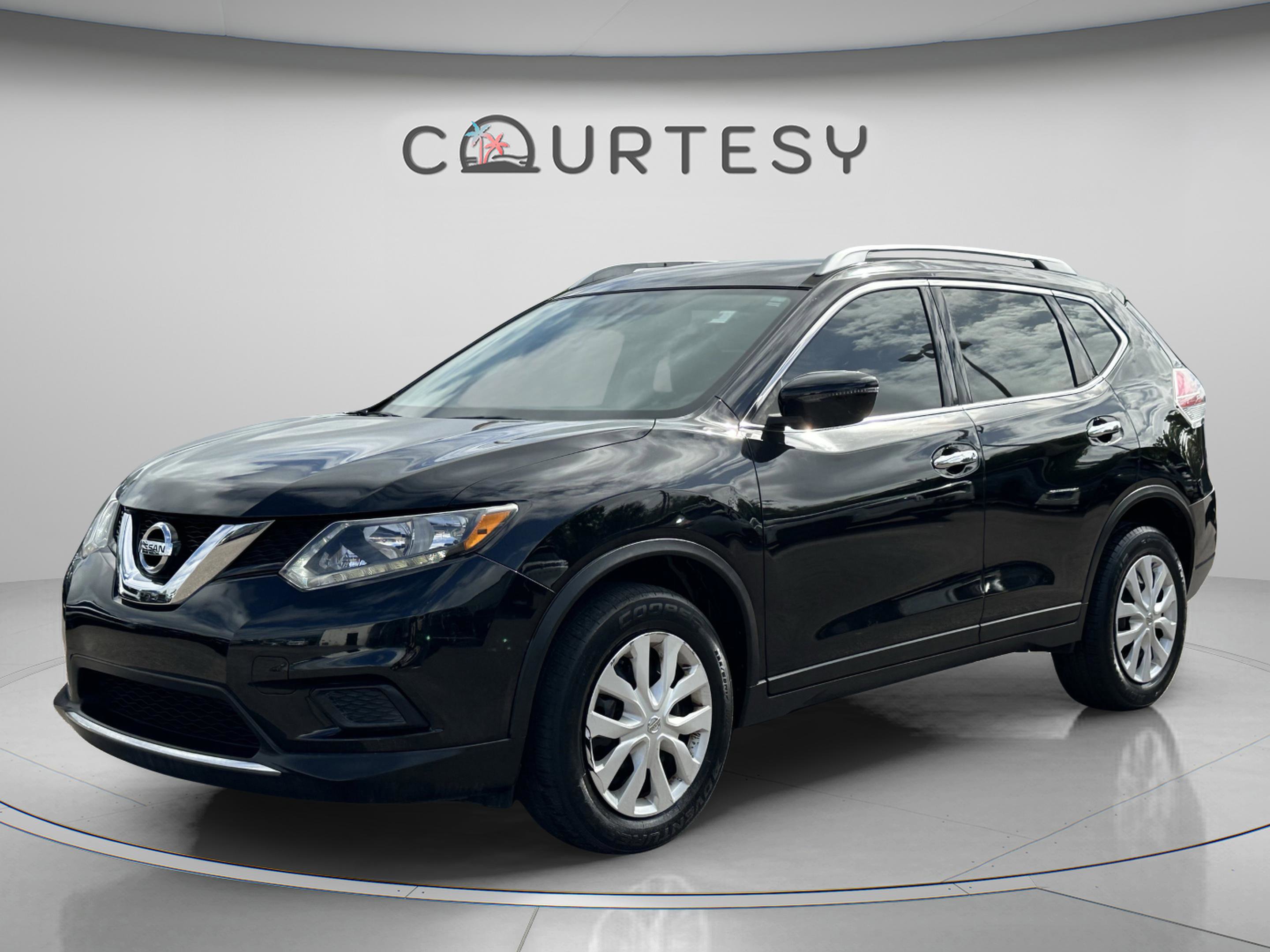 Used 2016 Nissan Rogue S w/ Appearance Package image 1