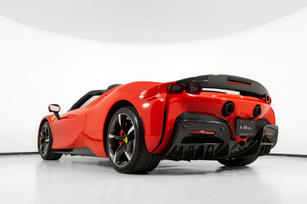 Used 2023 Ferrari SF90 Spider AWD/4WD image 15