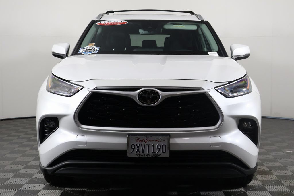 Used 2026 Toyota Highlander XLE AWD/4WD image 2