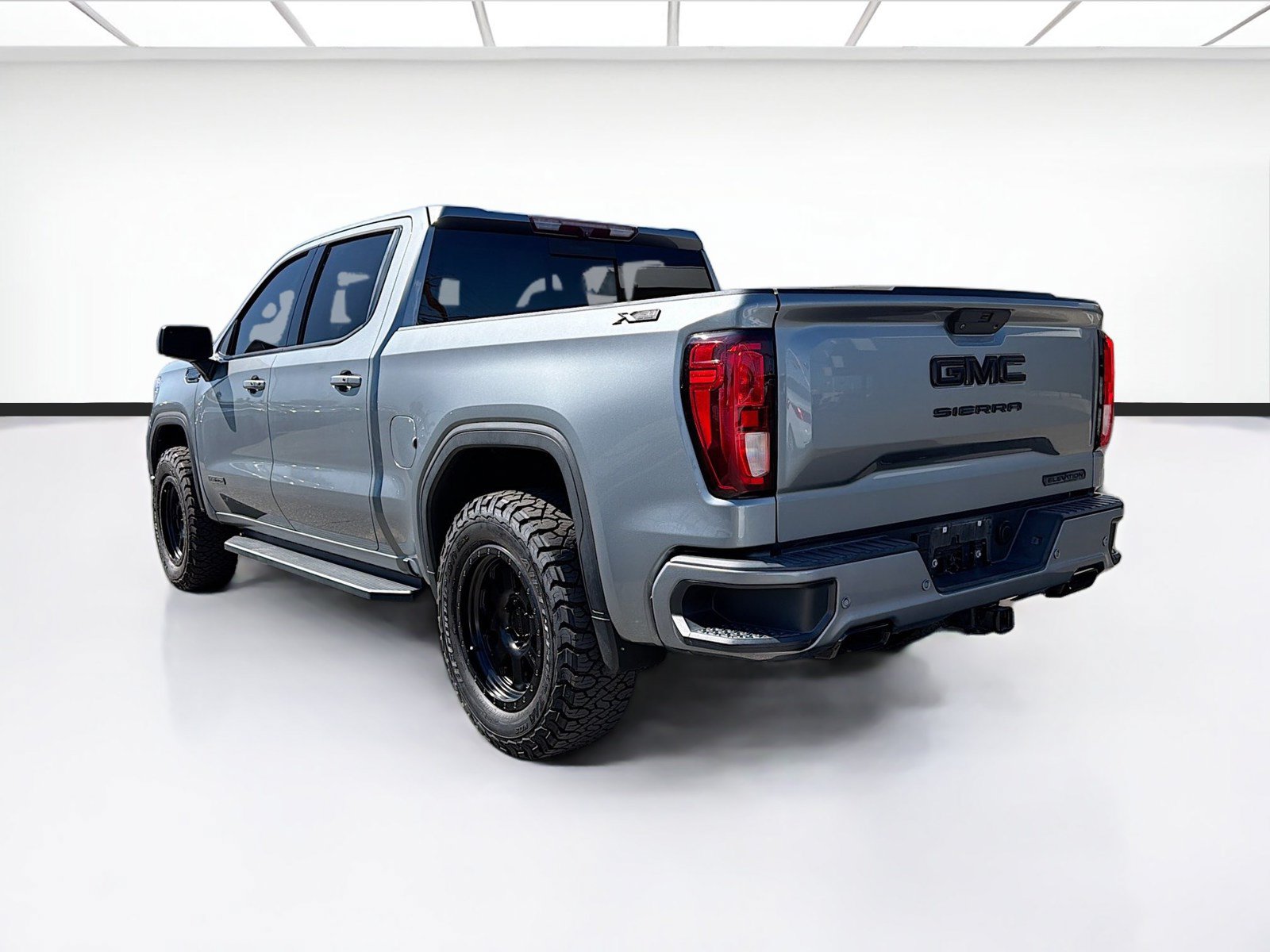 Used 2020 GMC Sierra 1500 Elevation w/ Elevation Value Package AWD/4WD image 6