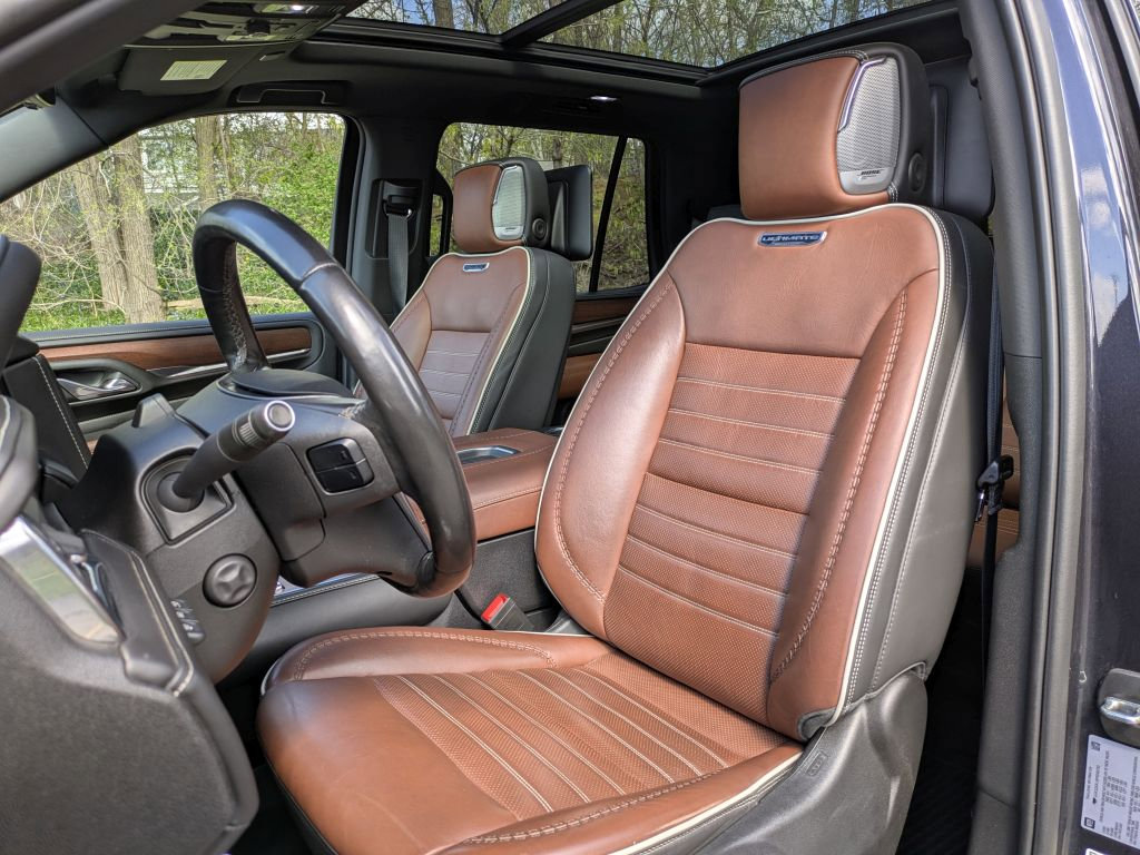 Used 2023 GMC Yukon Denali Ultimate image 12